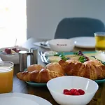 Bed & Breakfast Sueno De Vida 4*