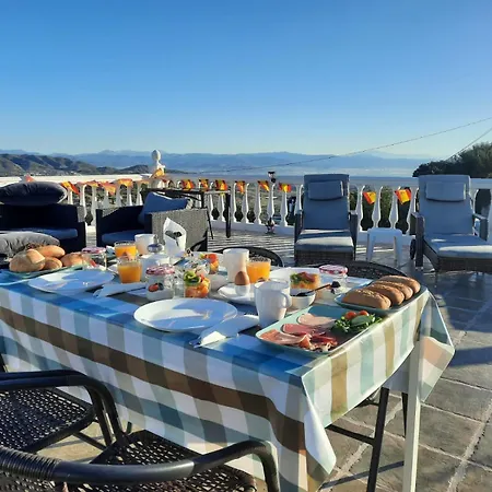 Bed & Breakfast Sueno De Vida 4*